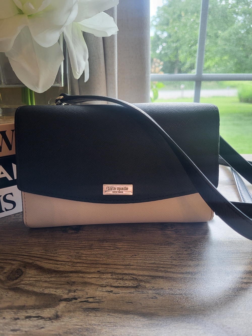 Kate Spade Two-Tone Black and Cream Crossbody Bag Wallet